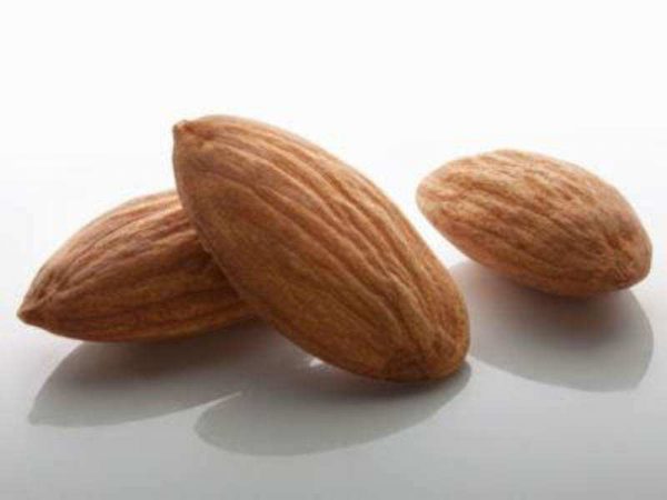 Soaked Almonds Or Raw….Choose the healthy one (Getty Images)